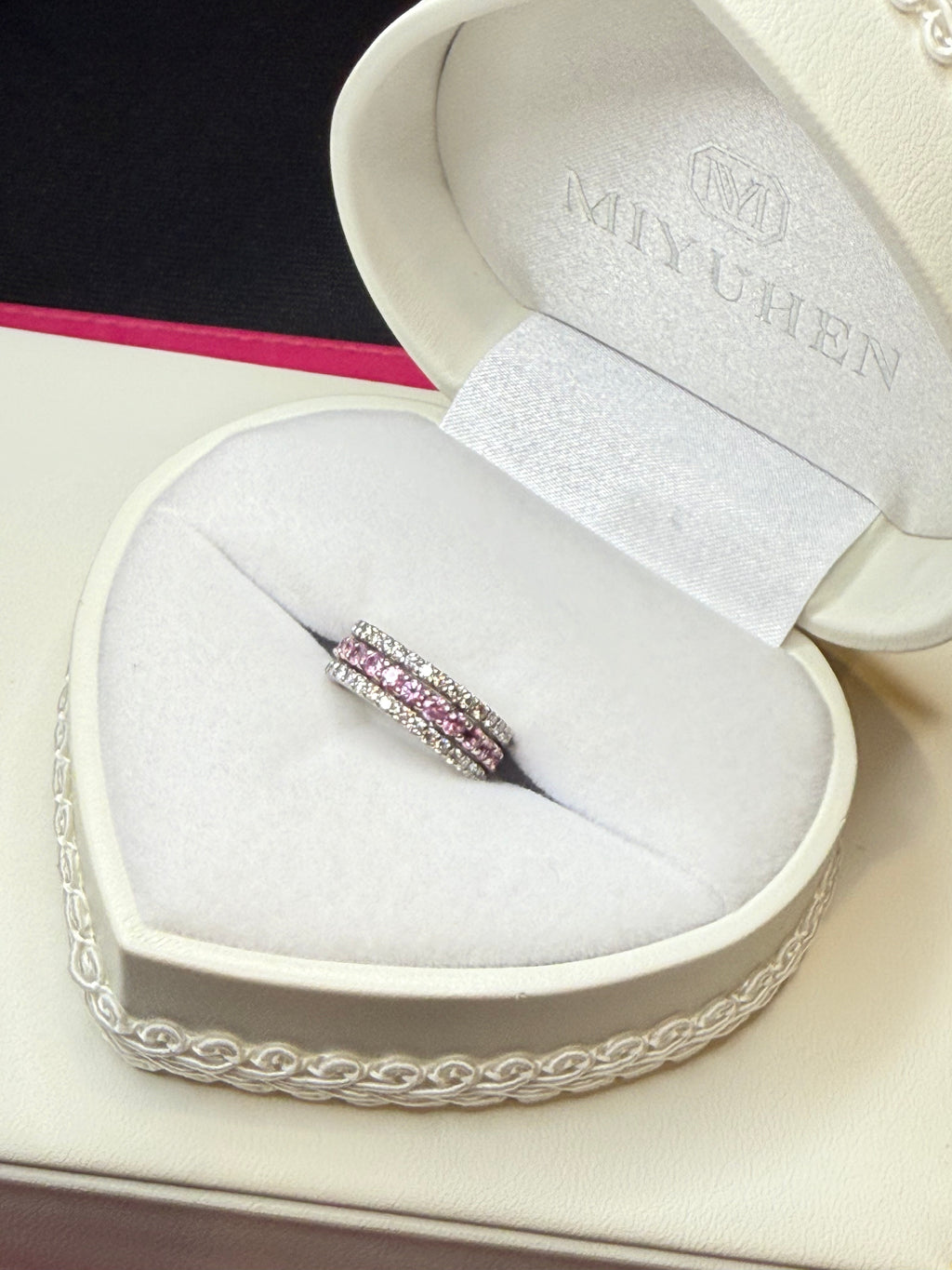 カスタム・フルエタニティリングトロワ